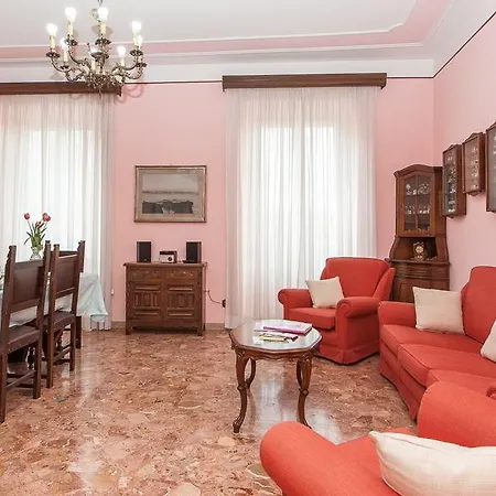 Cola Di Rienzo Apartment *